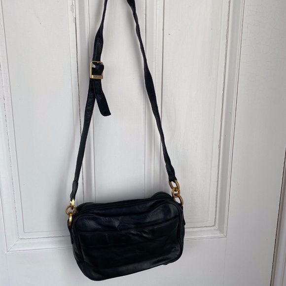 Perlina Handbags - CUTE Perlina Black Leather Crossbody Bag